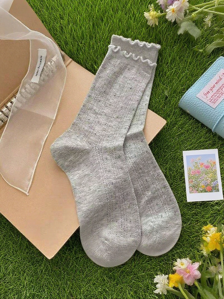 Breathable Small Floral Fungus Side Socks