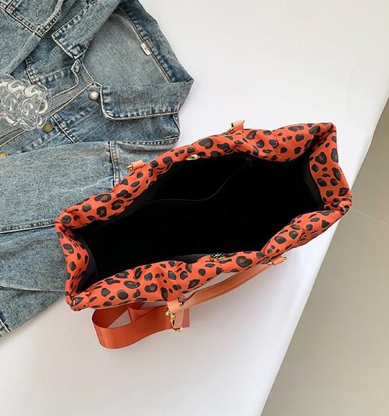 Leopard print large tote bag