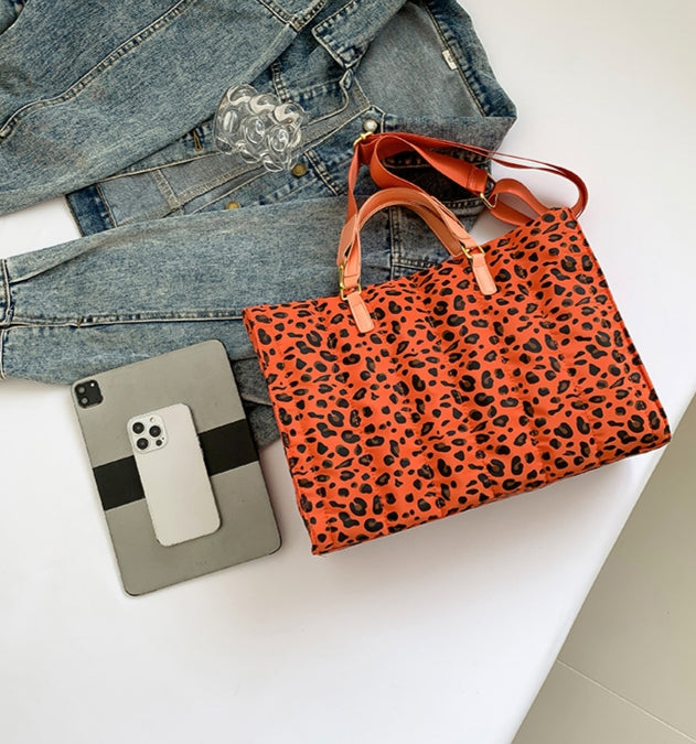 Leopard print large tote bag