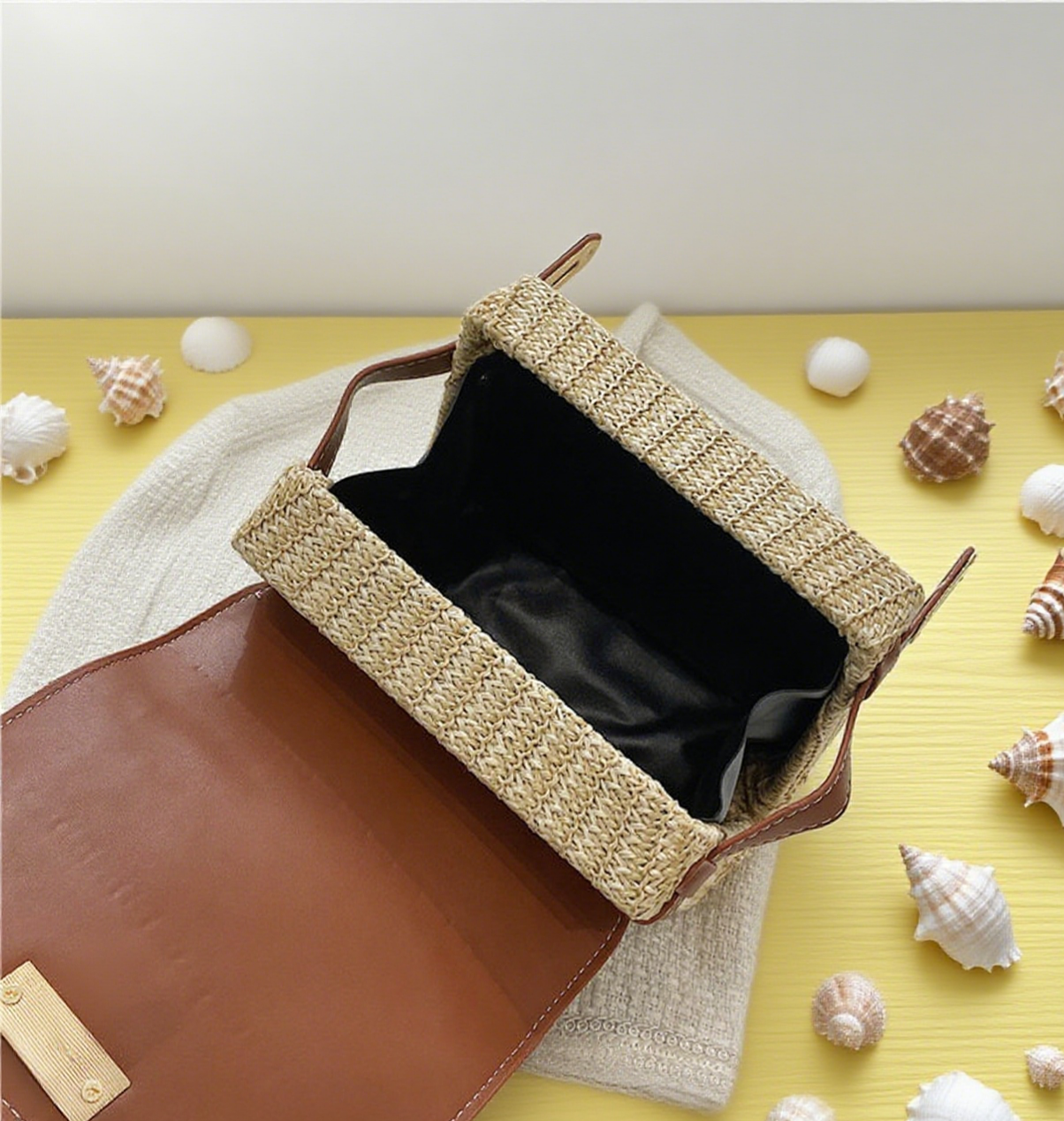 Straw Kylie crossbody bag