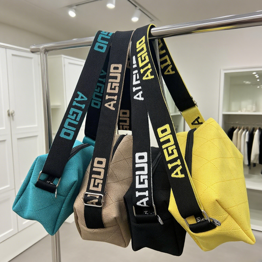 Lightweight knitted crossbody bag