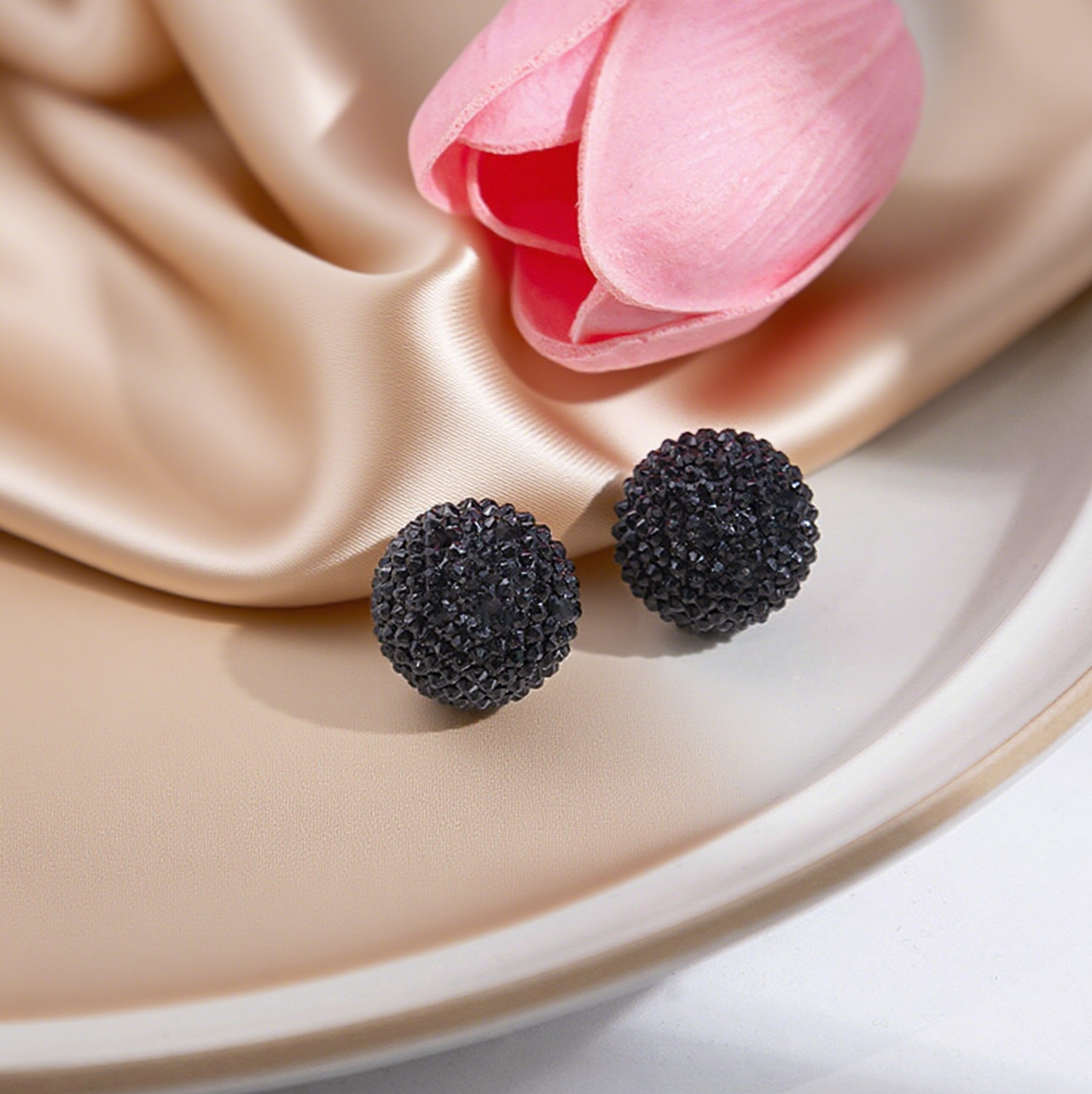 Stylish Geometric Round Love Stud Earrings