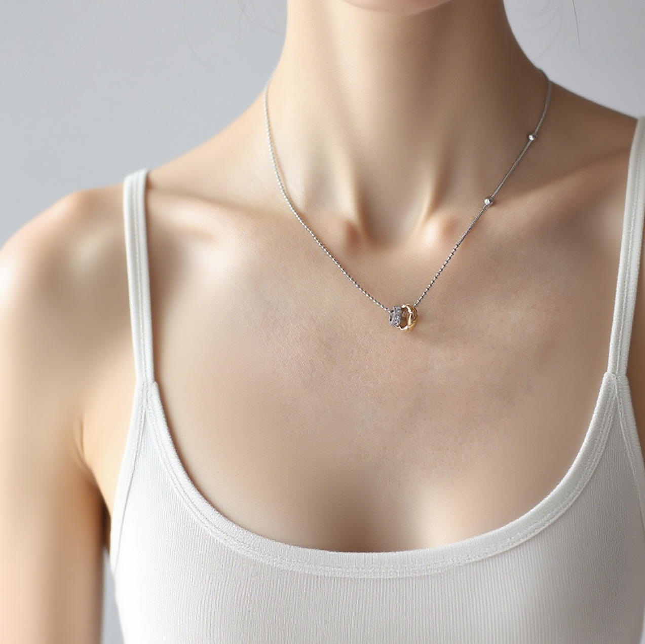 Check Double-Ring Contrasting Necklace