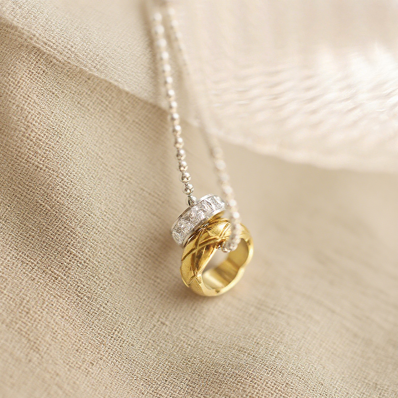 Check Double-Ring Contrasting Necklace