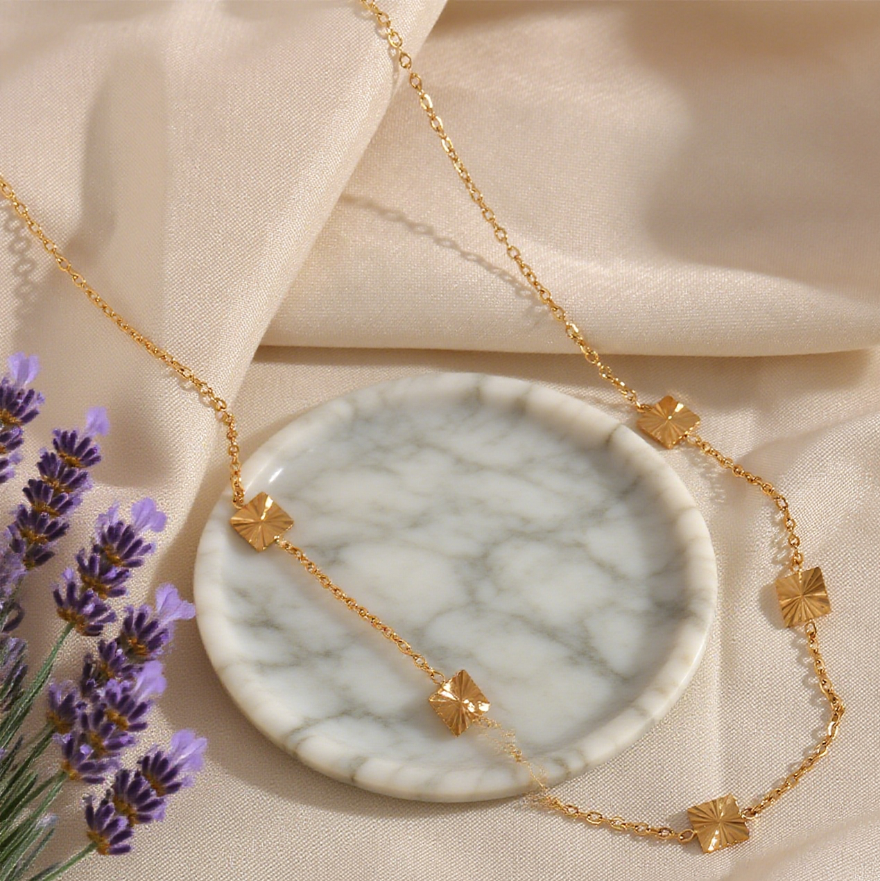 Stylish Minimalist Clavicle Small Pendant Necklace